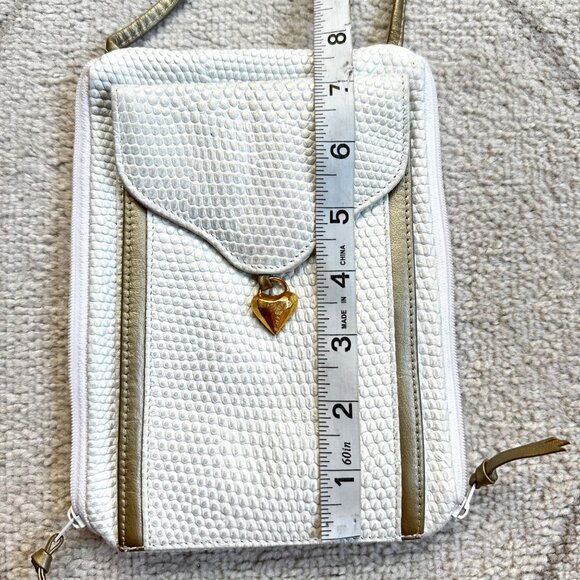 Vintage Lisette New York Embossed Pearlescent White Leather Pochette Crossbody - Picture 3 of 8